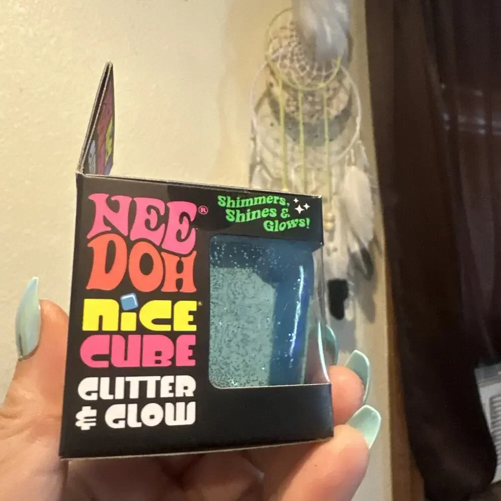 Schylling NeeDoh Nice Cube BLUE Glitter & Glow Super Solid Squish BRAND NEW
